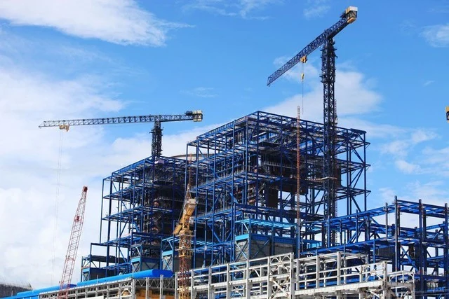 Construction Equipment & Materials